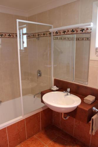 Willows Motel Willows Motel