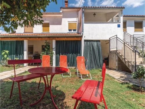  Three-Bedroom Apartment in Marcana in Marčana