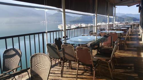 Sun Fog Hotel - 주변 명소