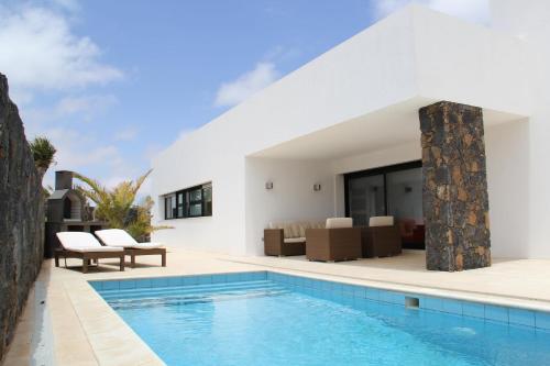 Luxury Villa Sand Volcano