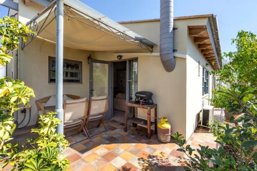 Valashouse in Agia Paraskevi