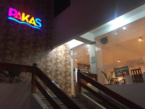 Ресторан, El Puerto Hotel in Пакасмайо