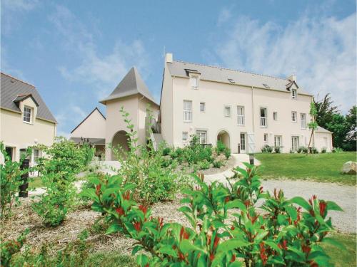 Two-Bedroom Holiday Home in Le Tronchet