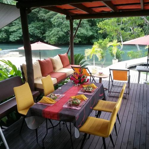 Salt Lake Lodge in Savusavu