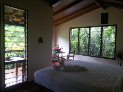 Salt Lake Lodge in Savusavu