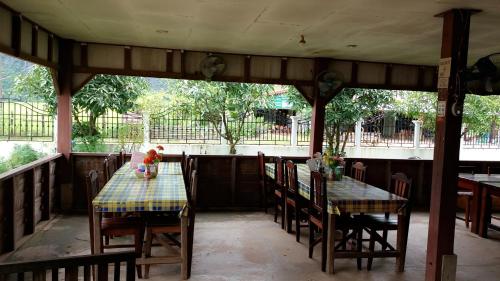 레스토랑, 꽁로 에코 로지 (Konglor Eco Lodge) in 코운 캄