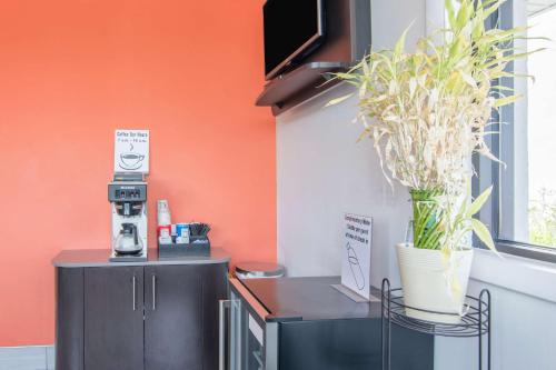 Motel 6 Glassboro, NJ - Rowan University - 레스토랑