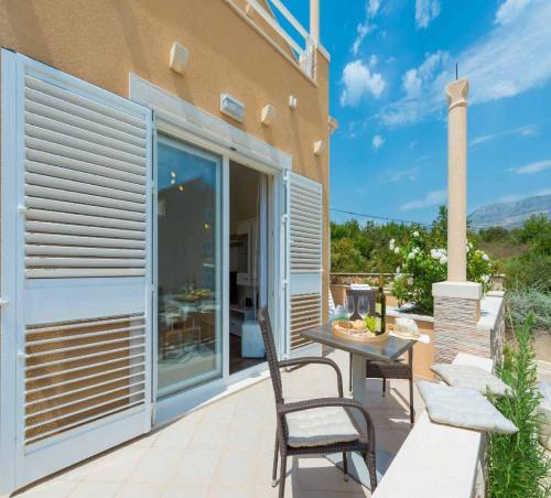 Villa "Amber" relaxation in nature with a Pool 4
