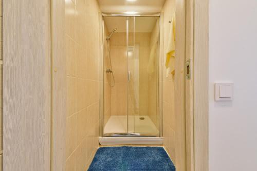 Laisves Avenue Hostel "Easy Kaunas" 2