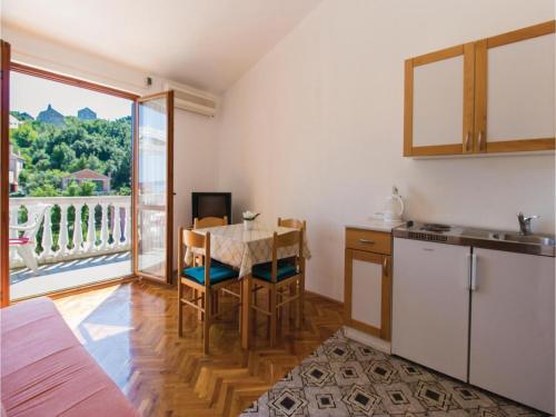  Apartment Mali Iz with Sea View I in Makovac