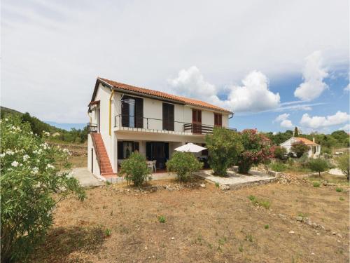 Three-Bedroom Apartment in Veli Iz in Veli Iž