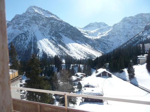  Apartment Bergblick, Pension in Arosa