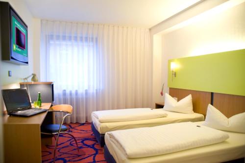 Ibis Styles Frankfurt City - image 2