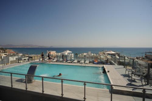 Astron Suites & Apartments - image 6