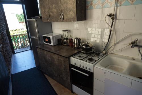 ALCATRAZ JAIL-HOSTEL – Tbilisi, MA