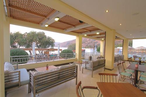 Almiriki Hotel - image 5