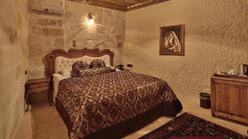 Phocas Cave Suites - image 7