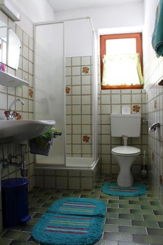 Fürdőszoba, Rainzhof in Aich