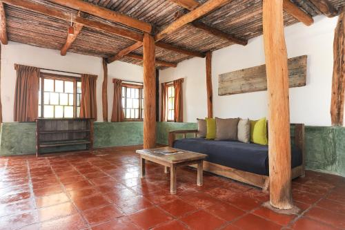 110664601 Zamas Hotel