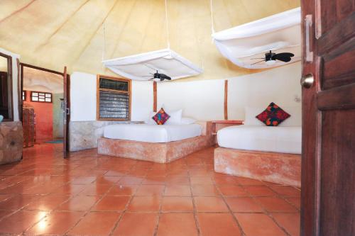 110664672 Zamas Hotel