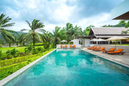 Swimming pool, Tinidee Golf Resort Phuket in Kathu