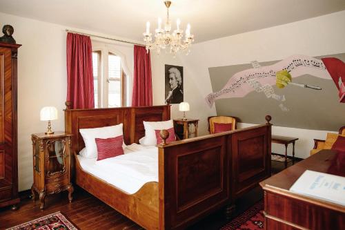 Restaurant Dicker Mann Hotel zum Blauen Krebs - image 12