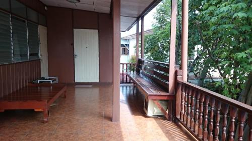 大城府查塔纳房舍旅馆 大城府查塔纳房舍旅馆