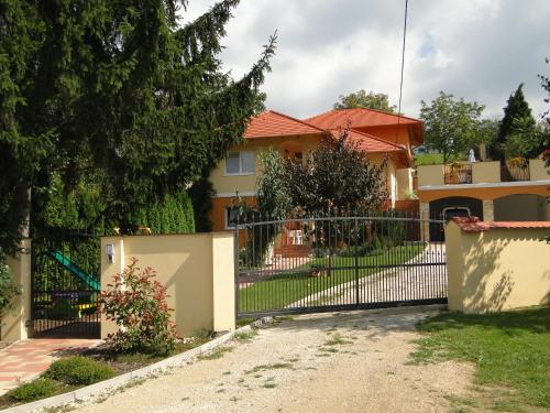 Janus Apartman - image 11