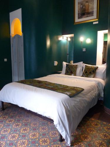 Double room, small