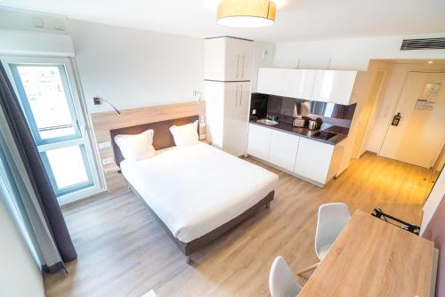 1 queen bed