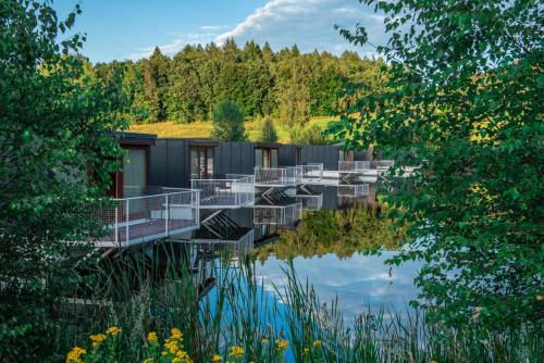 Viesnīcas āriene, Hausboaty Ypsilon Golf Liberec in Mníšek