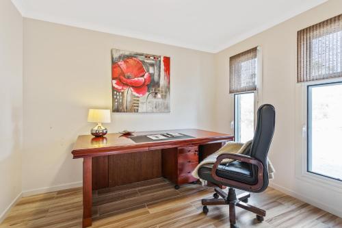 Bulla Hill Villas - Spacious Group Accommodation, 5 Min to Airport