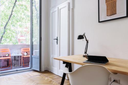 Bergognone Apartment