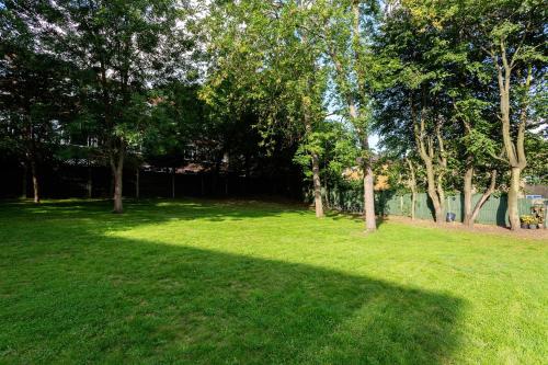 Veeve - Wimbledon Terrace House - image 4