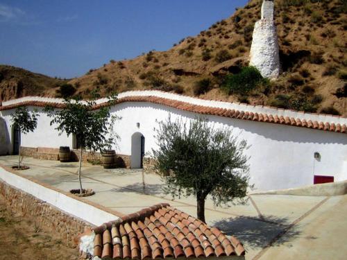 Eccentric Cave House in Lopera with Terrace gîte à louer Estación de Pedro Martínez