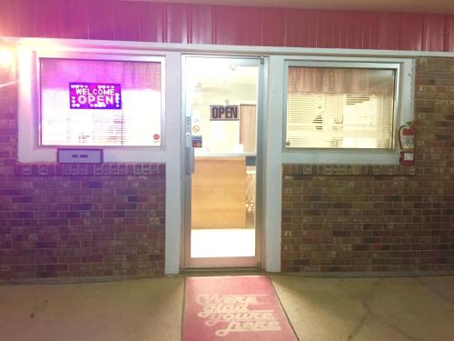 Rock City Motel - image 2