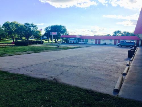 Rock City Motel - image 6