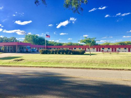 Rock City Motel - image 8