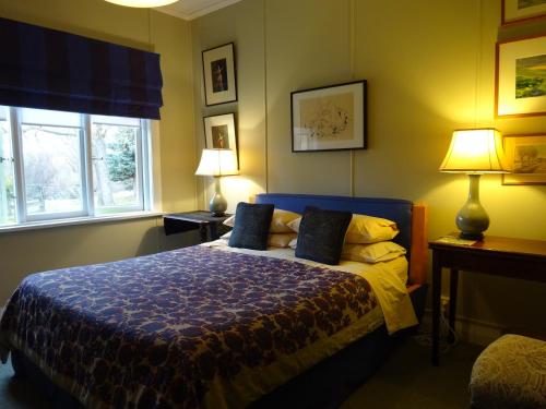1 queen bed