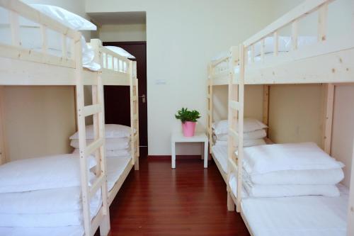 LanSpace Youth Apartment – Guangzhou (Canton), IA
