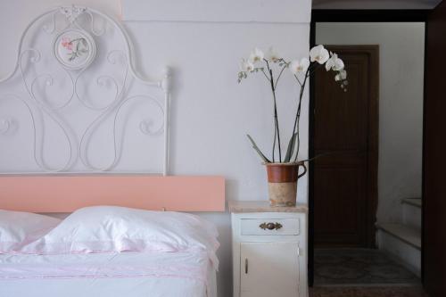 DUSSAIGA - Camera Delle Rose, Dolceacqua (foto 6)