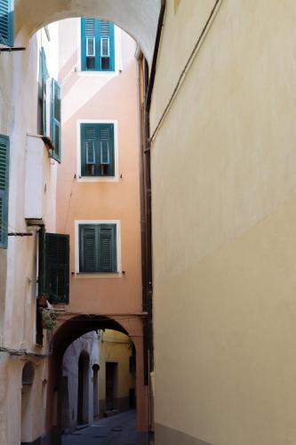 DUSSAIGA - Camera Delle Rose - image 11
