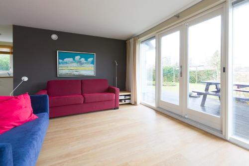 Idyllic Lakehouse - dog is welcome fenced garden in Haren