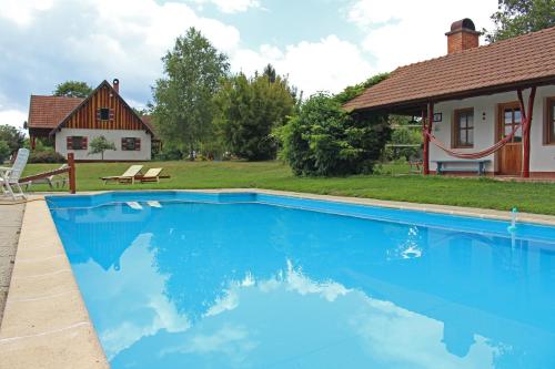 Swimming pool, Kerca Bio Farm in Bajánsenye