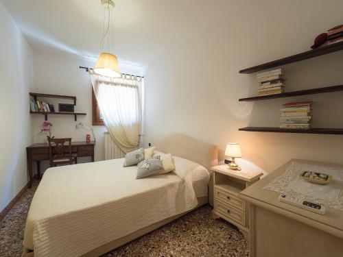 Venice romantic lagoon - image 14