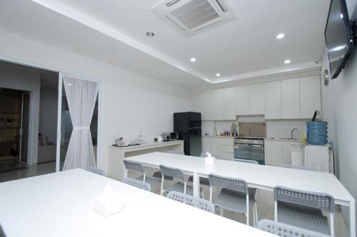 Ravintola, MK House SCBD in Sudirman