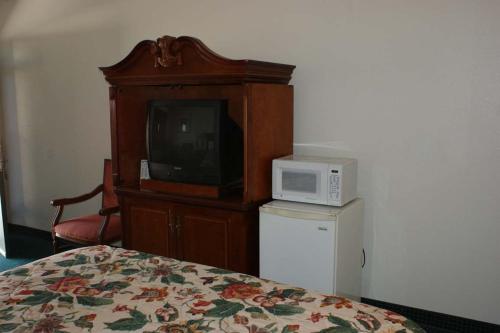 Hwy Express Inn And Suites – Thatcher, AZ