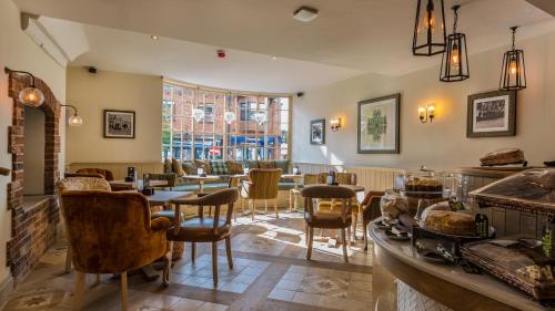 Restaurante, The Three Swans Hotel, Hungerford, Berkshire - The Coaching Inn Group in Newbury