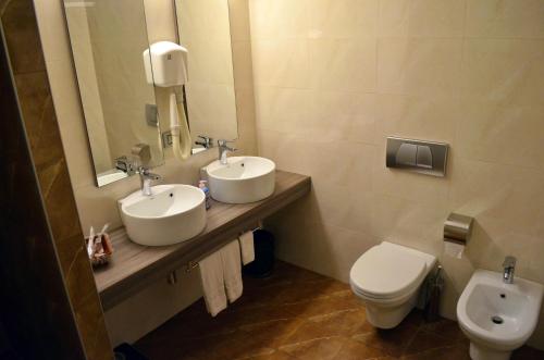 Sky Hotel - image 7