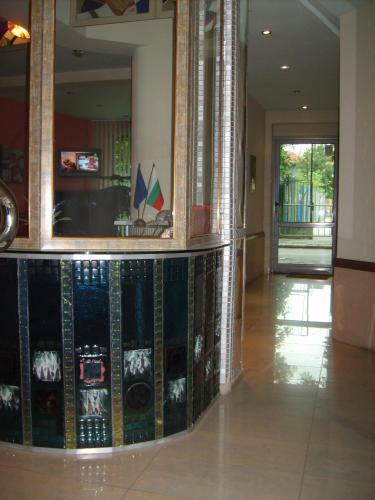 Hotel Trakart Residence - image 9